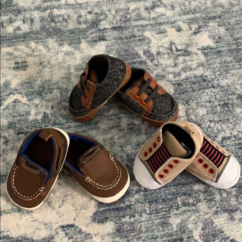 3 pair of baby shoes. Like new